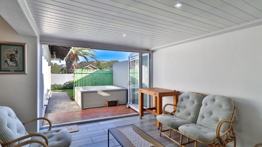3 Bedroom Property for Sale in Bayview Western Cape